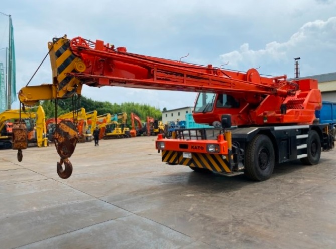 เครน ปั้นจั่น (Crane)